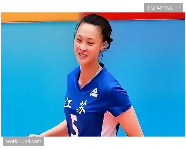惠若琪退役后这生活也太松弛了吧,晒太阳喝咖啡完全不像练排球的 惠若琪退役后这生活也太松弛了吧,晒太阳喝咖啡完全不像练排球的